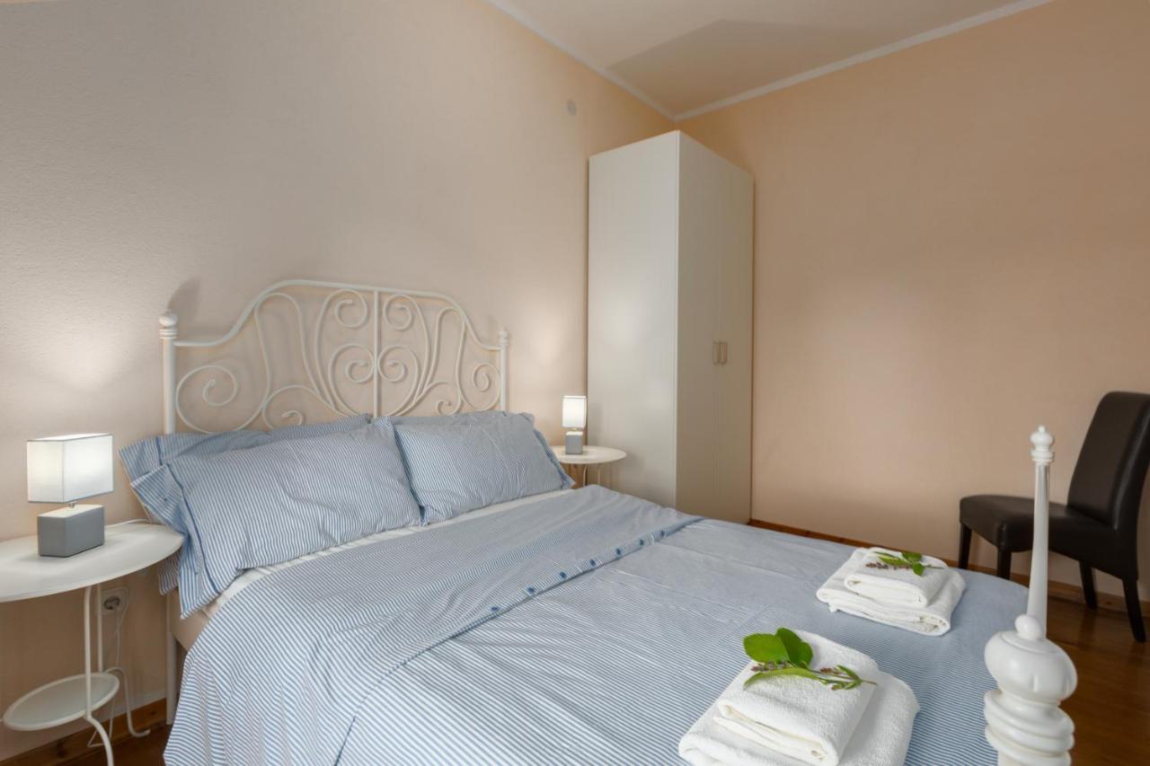 Apartments Zomzi Porec Bagian luar foto