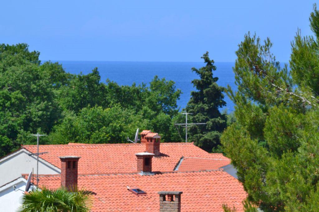 Apartments Zomzi Porec Bagian luar foto