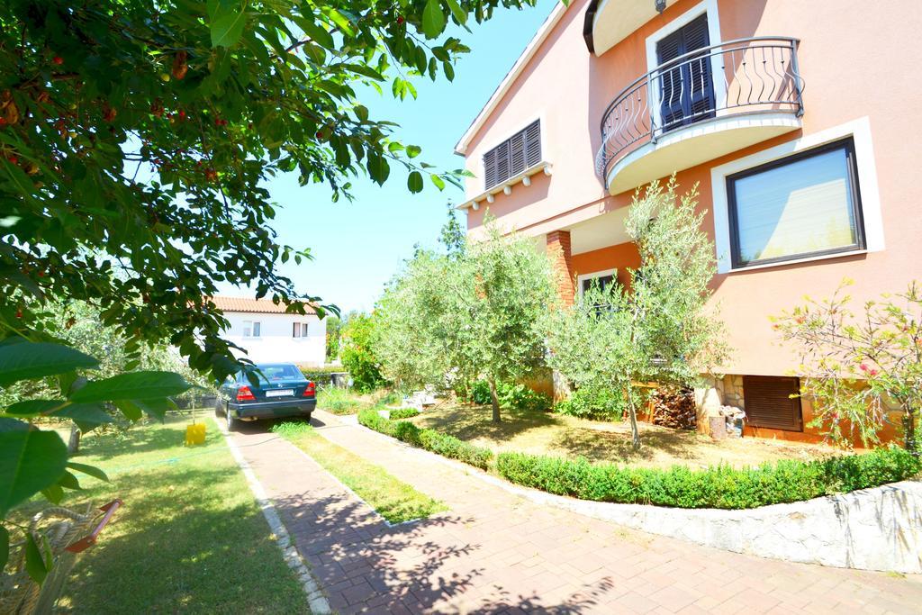 Apartments Zomzi Porec Bagian luar foto